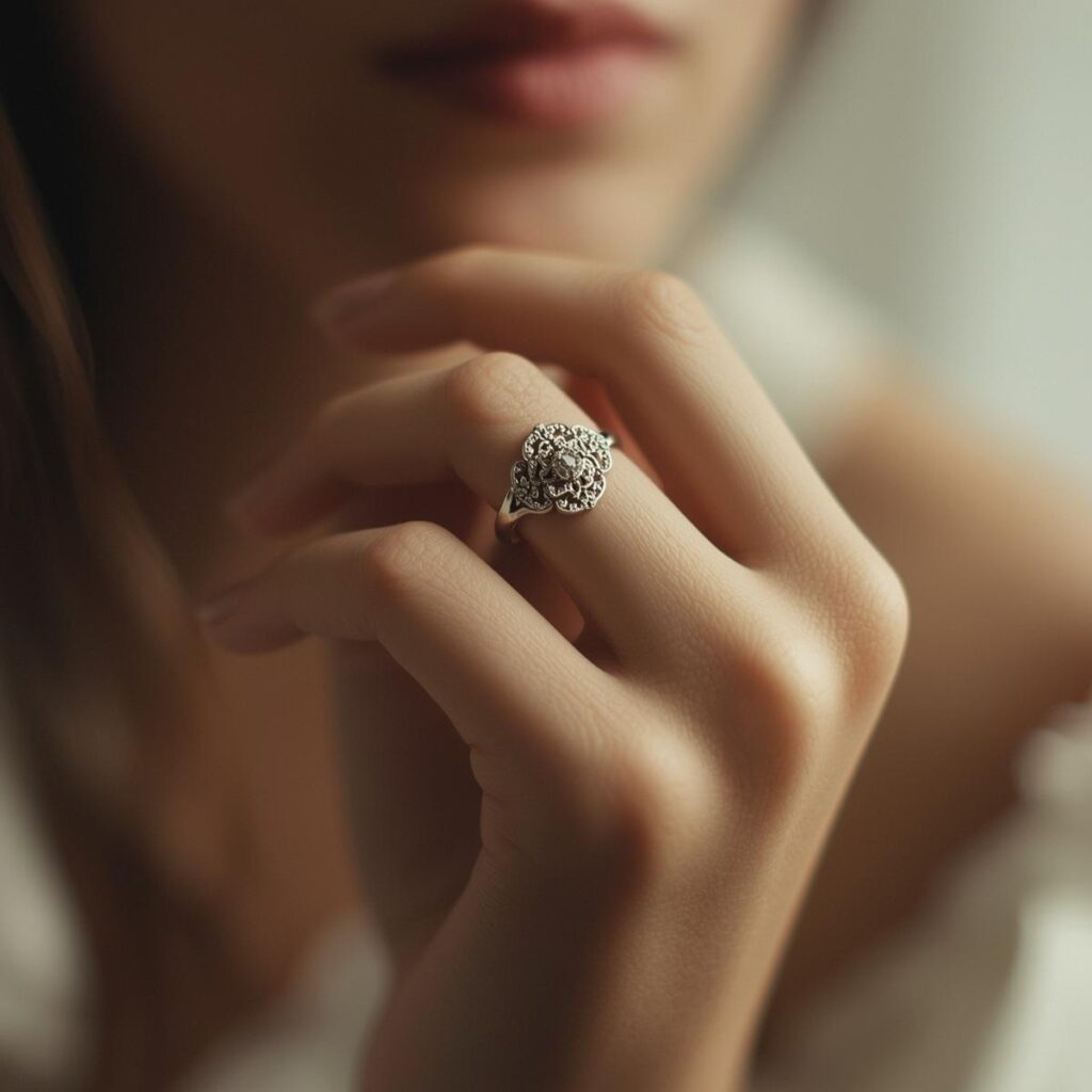 aesthetic ring with fingers